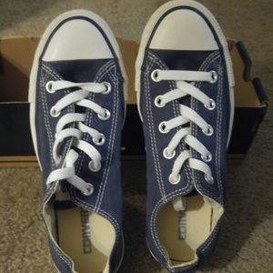 Converse size 6 womens, 4 mens
